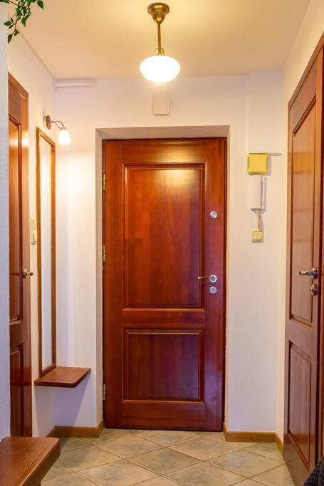 ワルシャワCozy, Bright, Comfy Studio Next To The Old Town.アパートメント エクステリア 写真