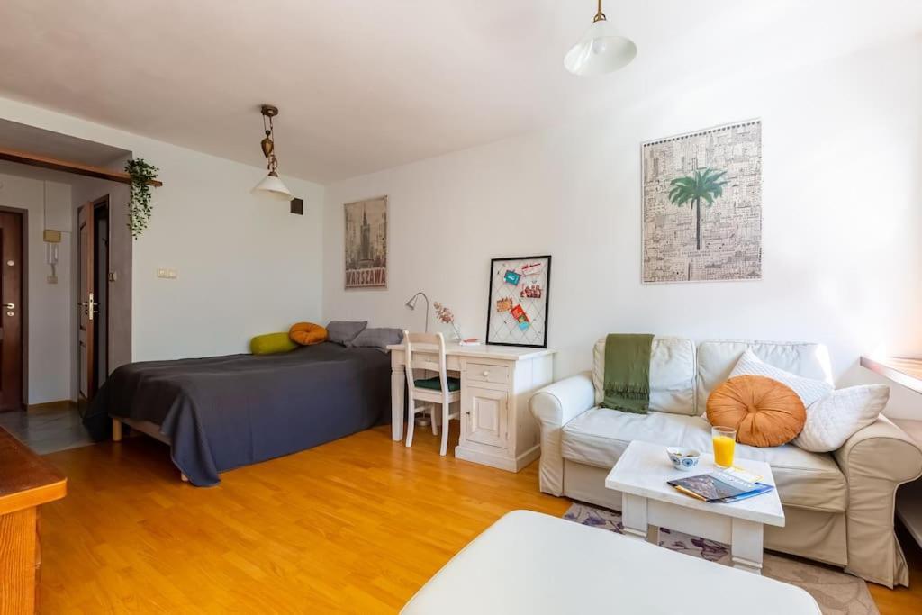 ワルシャワCozy, Bright, Comfy Studio Next To The Old Town.アパートメント エクステリア 写真